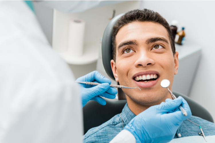 Mách bạn cách xử lý khi răng bị mẻ