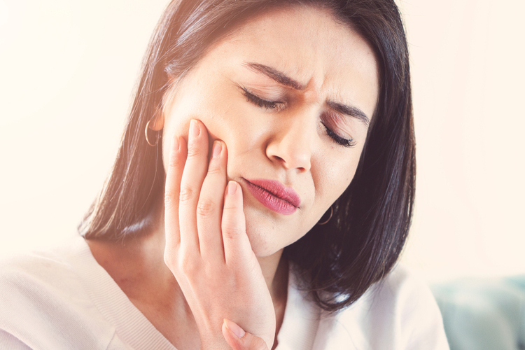 Trám răng xong bị nhức có bình thường không?